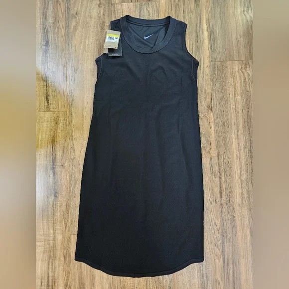 Nike (M)Women's Dri-FIT Slim-Fit Knit Dress(Maternity) - Picture 10 of 14